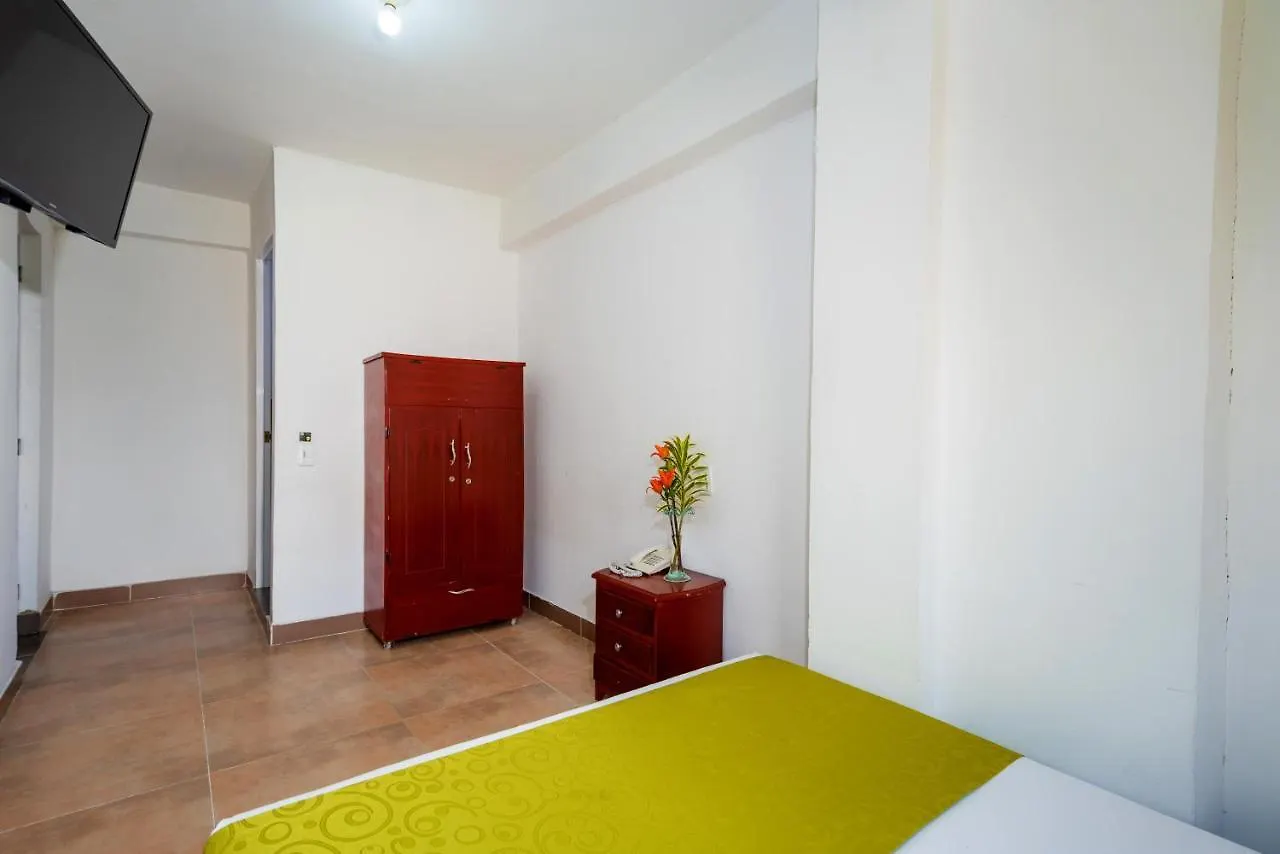فندق Ayenda 1234 Imperio 70 ميديلين 3*,