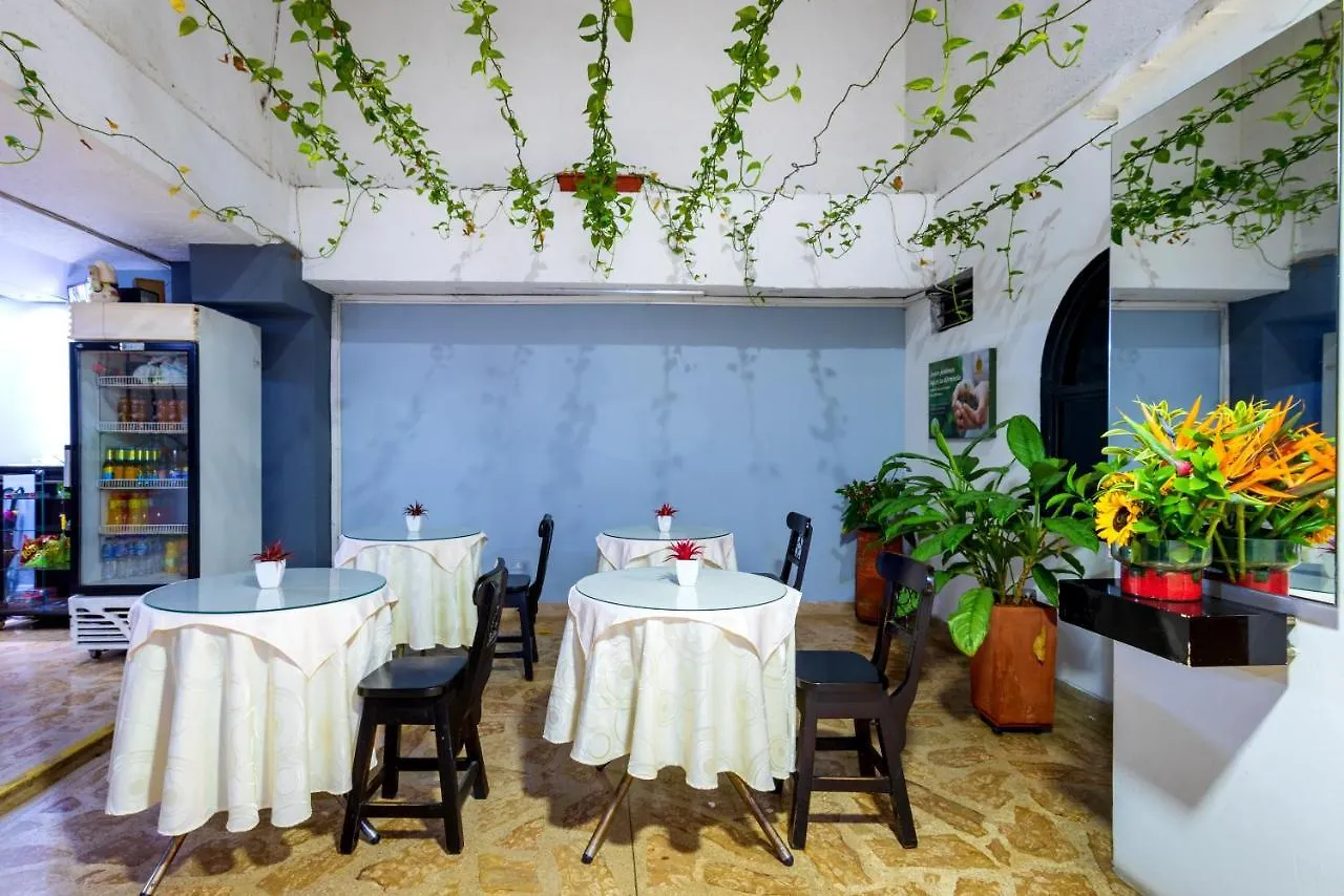 فندق Ayenda 1234 Imperio 70 ميديلين