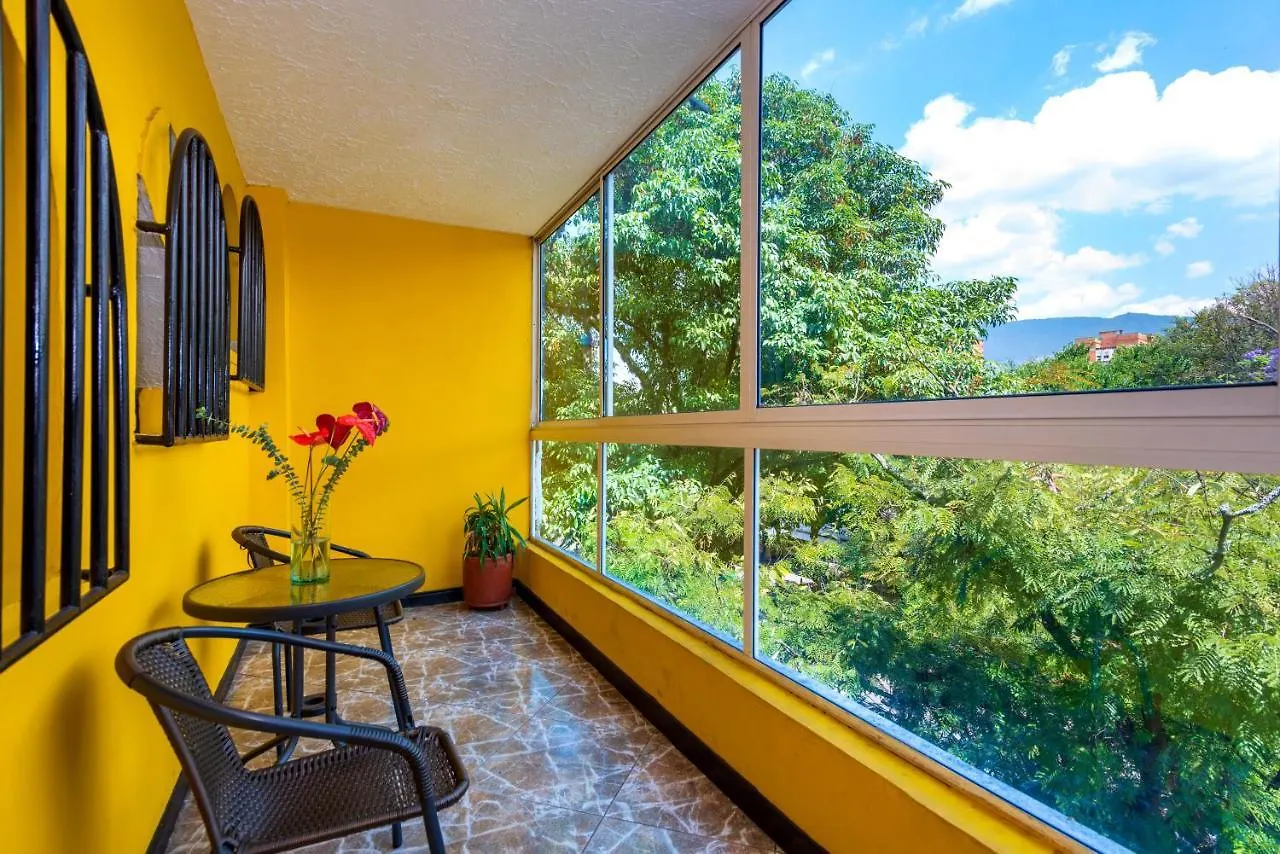 فندق Ayenda 1234 Imperio 70 ميديلين