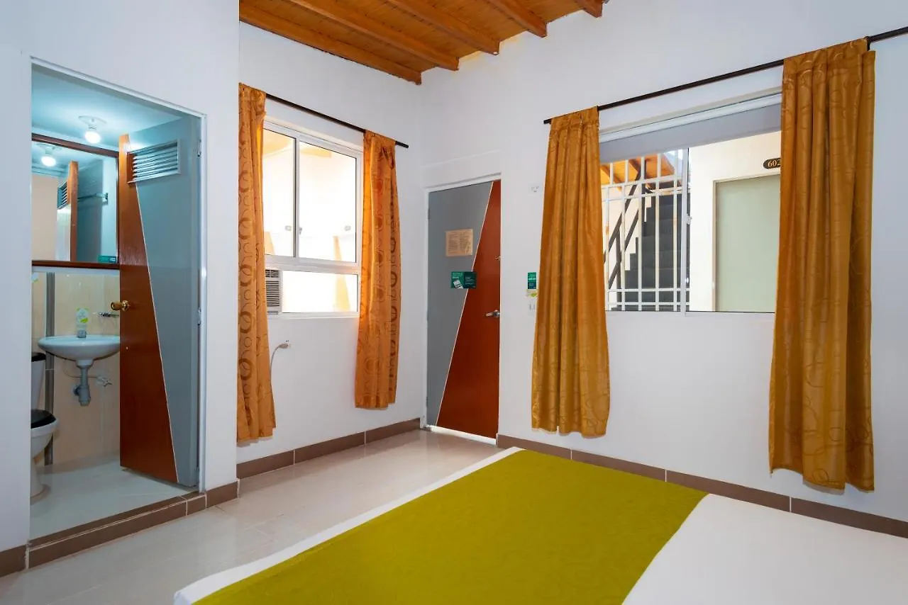 فندق Ayenda 1234 Imperio 70 ميديلين 3*,