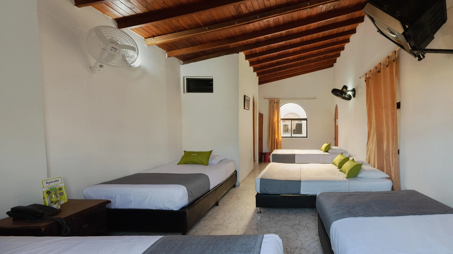 فندق Ayenda 1234 Imperio 70 ميديلين 3*,